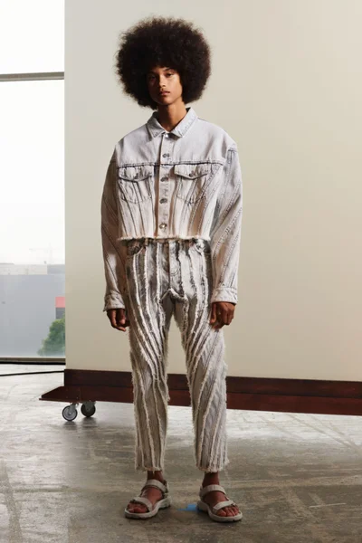 Look 11